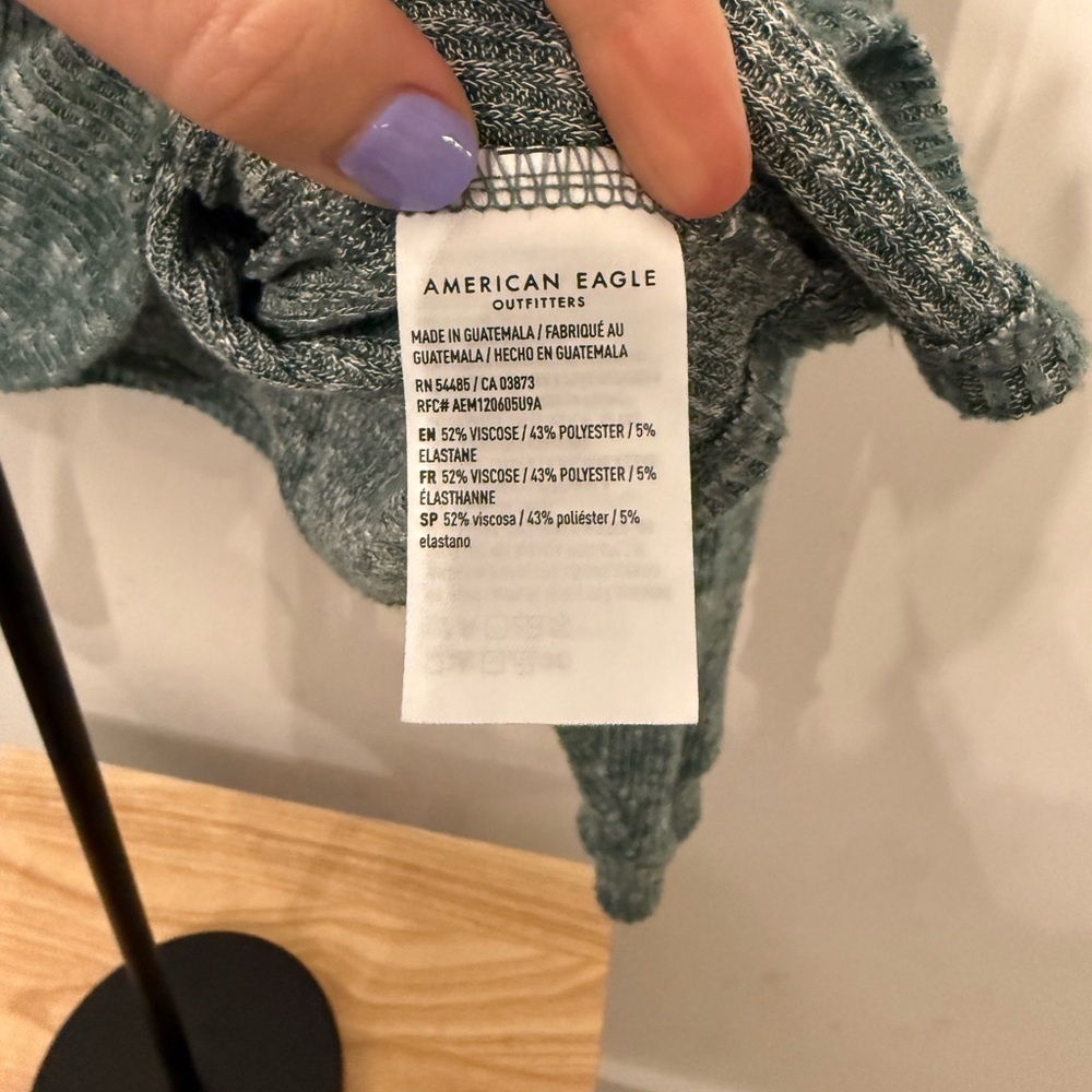 American Eagle Heathered Sage Green Cropped Ribbed Hoodie - XS - Picture 5 of 8